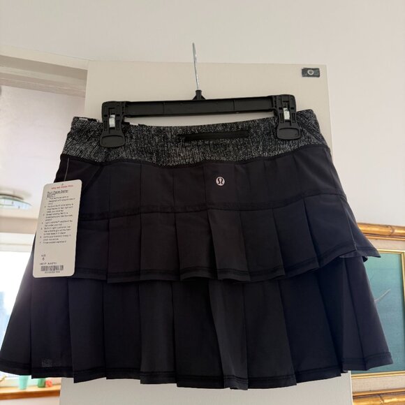 *Brand New* Discontinued style Lululemon Run Pace Setter Skirt Black 6 Tall NWT - Picture 7 of 8